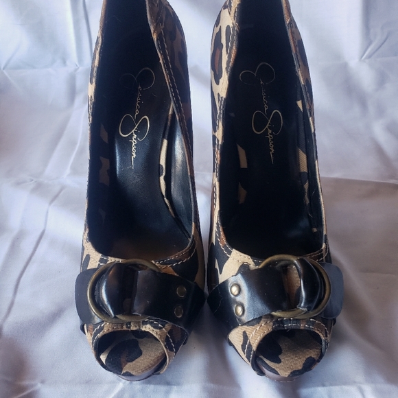Leopard Jessica Simpson peep-toe heels 7 - Picture 2 of 4